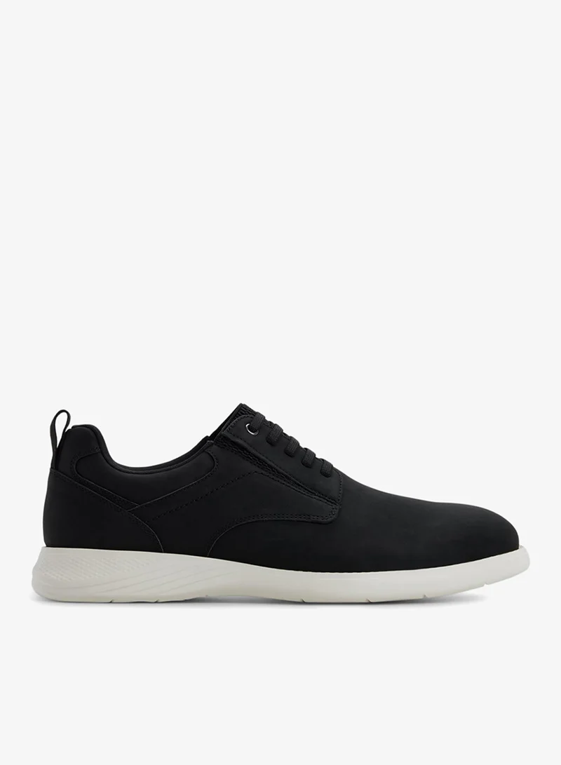الدو Low Top Lace Up Sneakers